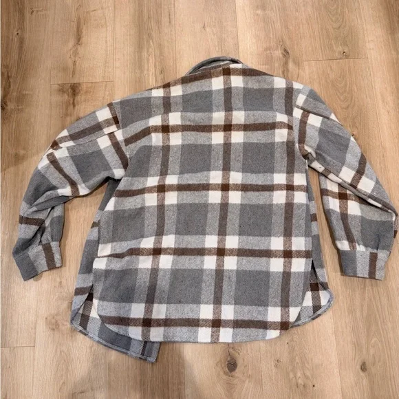 Plaid Button-Up Shirt in Gray and Brown - Picture 3 of 3